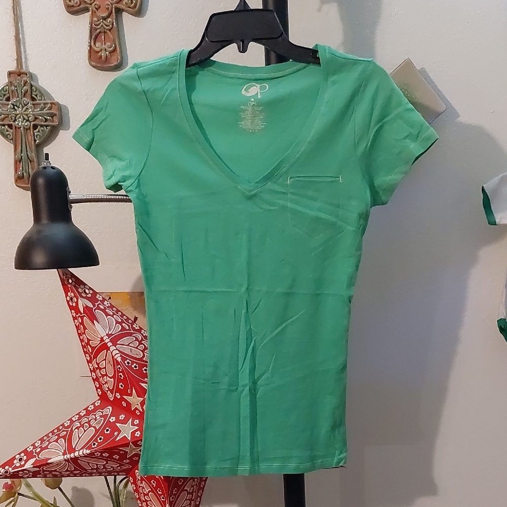 NWOT bright Green Short Sleeved Shirt With Cute Pocket